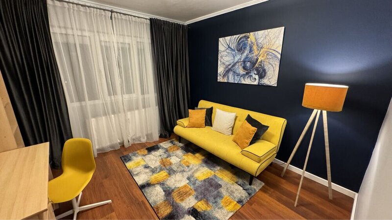 Dorobanti, Liceul Caragiale,